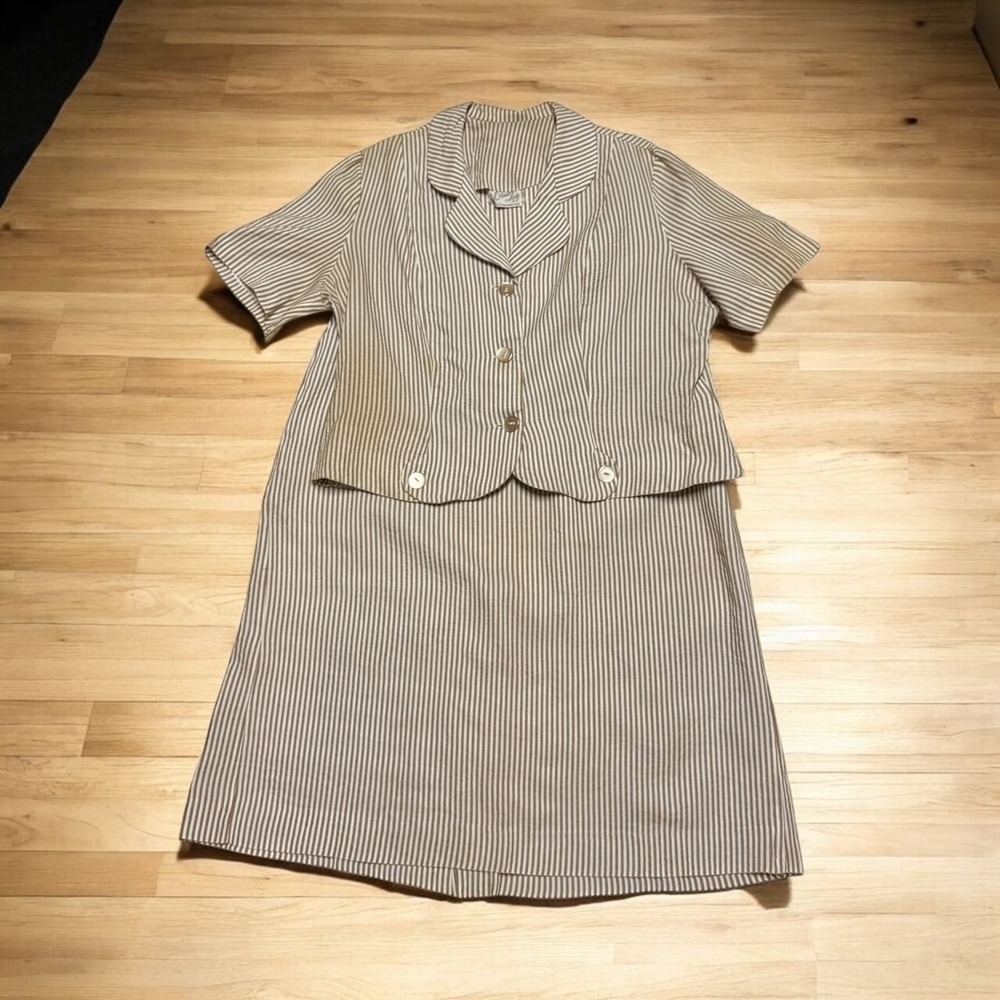 Vintage 1960s Classic Lady By Constantine Striped Two-Piece Blouse Skirt Set 16